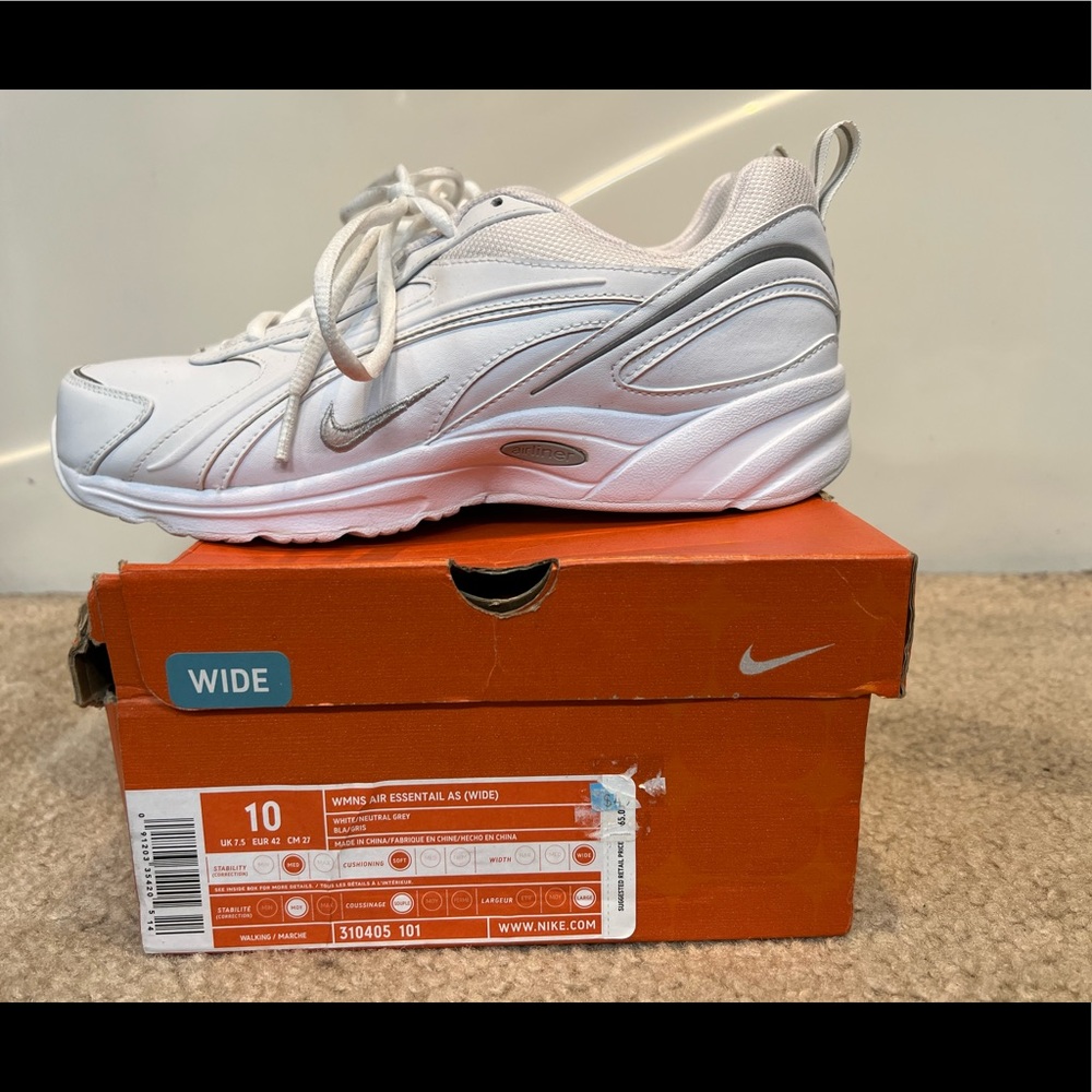 Nike Women’s Air Essential AS Size 10W (US) White. Never worn. Like new.